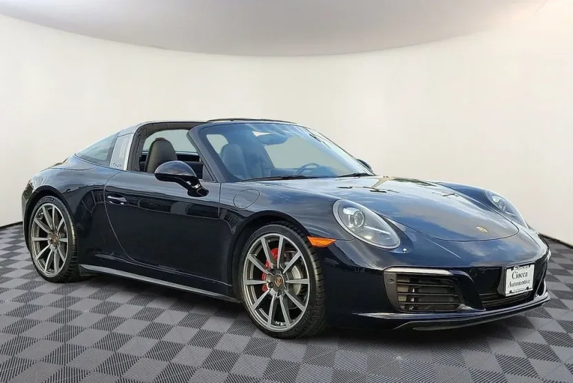 2017 Porsche 911 Targa 4 Coupe photo 1