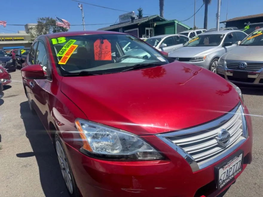 2013 Nissan Sentra SV photo 1