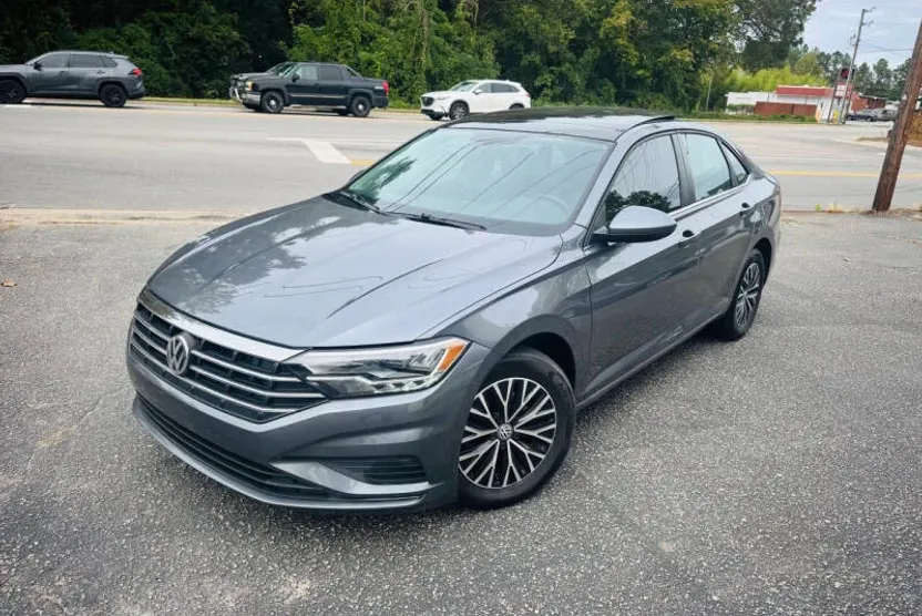 2019 Volkswagen Jetta SE R-Line photo 1