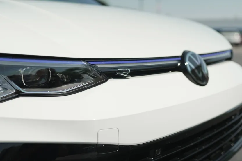 2024 Volkswagen Golf R photo 1