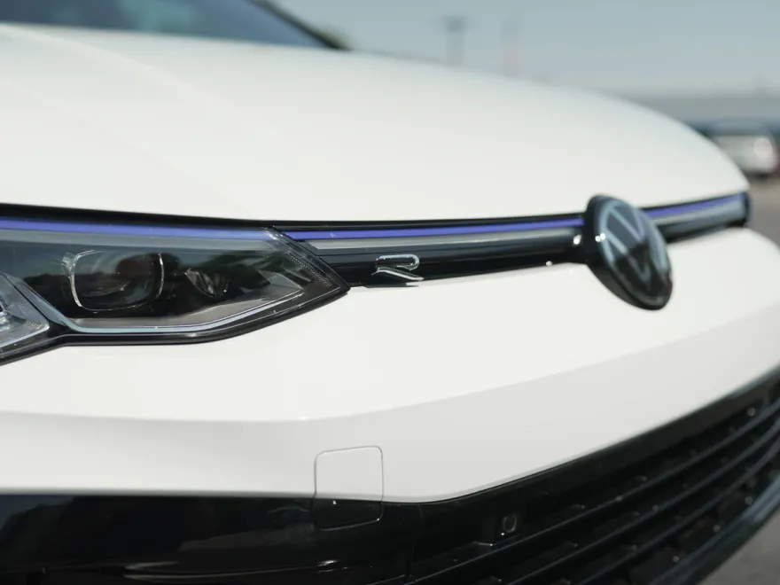 2024 Volkswagen Golf R photo 1