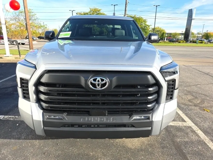 2026 Toyota Tundra SR5 CrewMax photo 1