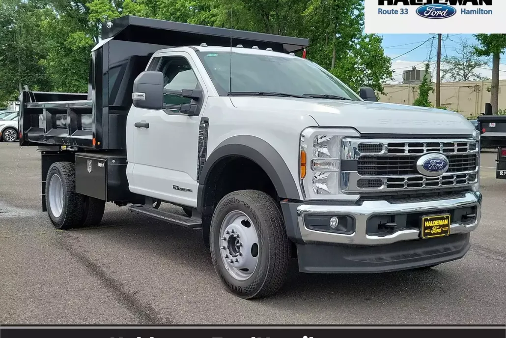 2024 Ford F-550 photo 1