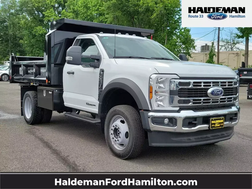 2024 Ford F-550 photo 1
