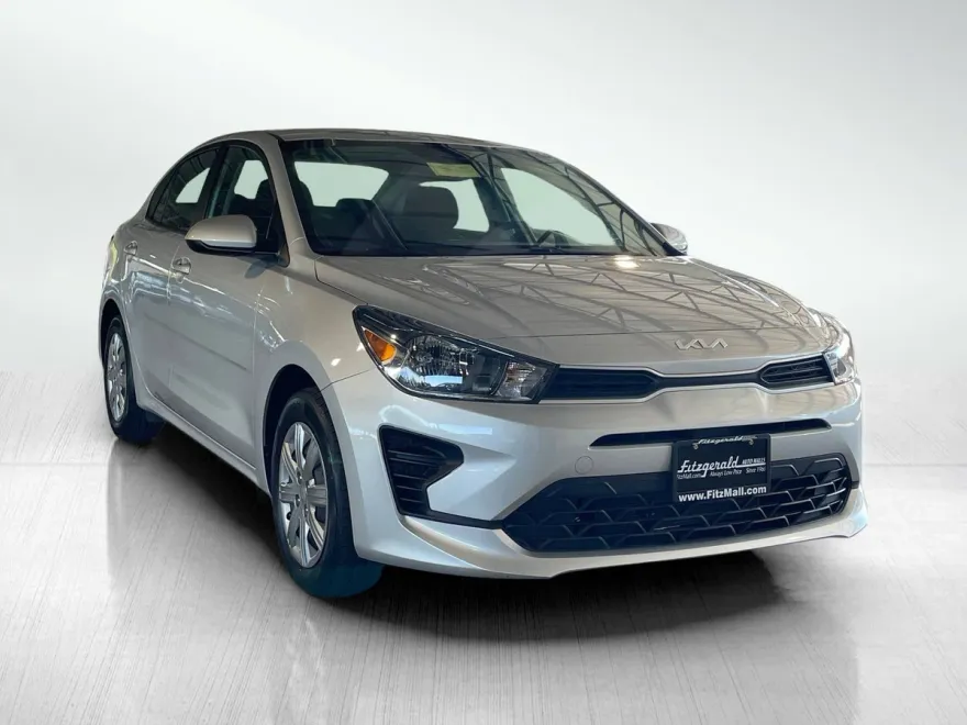 2023 Kia Rio S photo 1