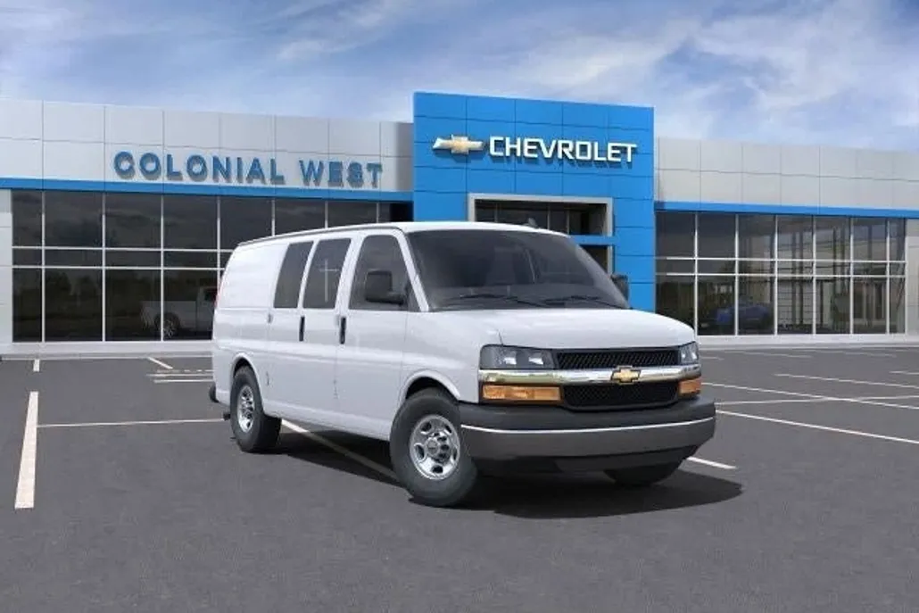 2025 Chevrolet Express Cargo 2500 Base photo 1