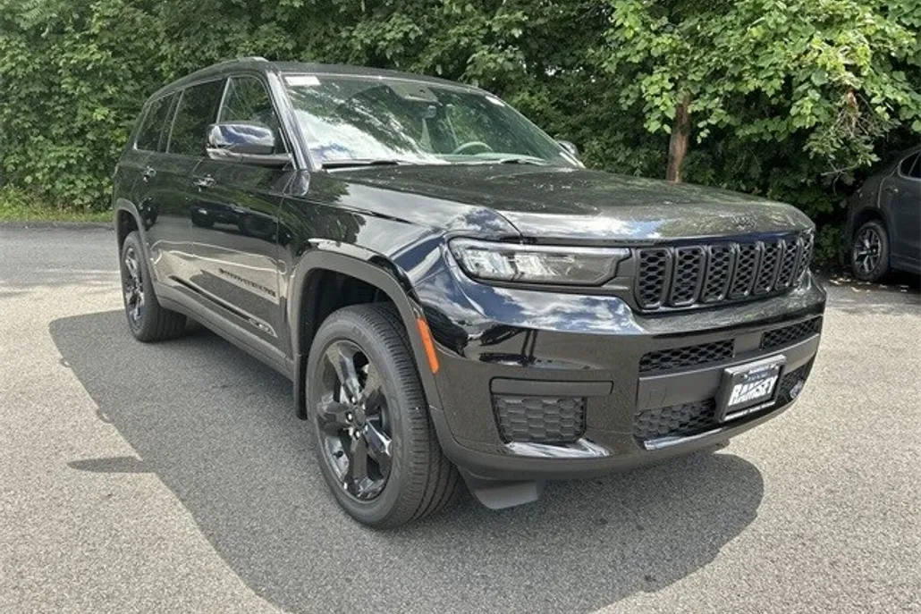 2025 Jeep Grand Cherokee Altitude X photo 1