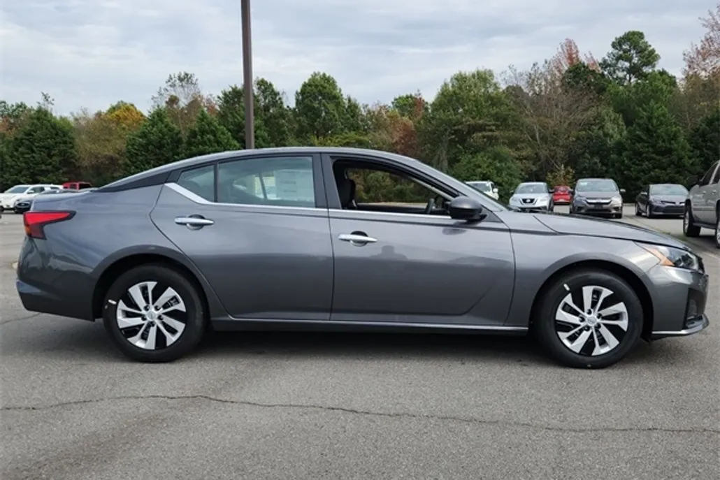 2025 Nissan Altima 2.5 S photo 1