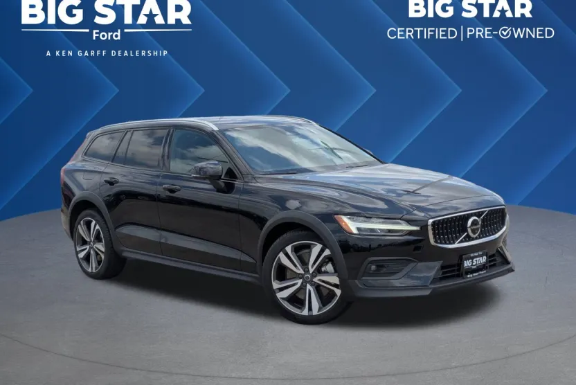 2023 Volvo V60 Cross Country B5 Plus photo 1