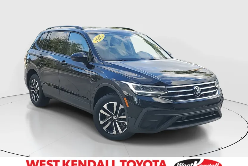 2023 Volkswagen Tiguan S photo 1