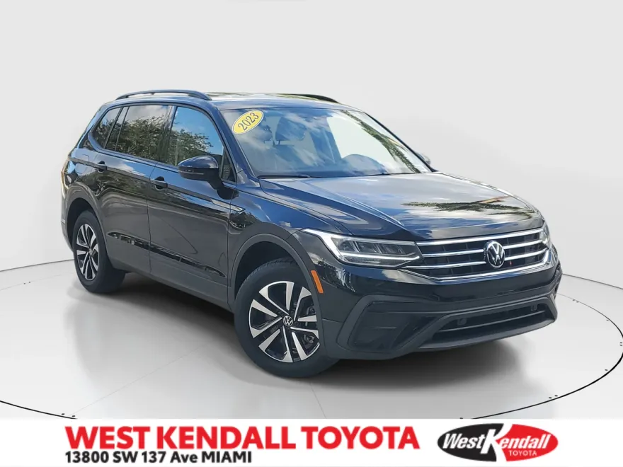 2023 Volkswagen Tiguan S photo 1