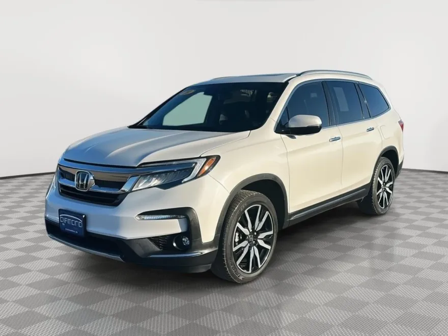 2020 Honda Pilot Touring photo 1