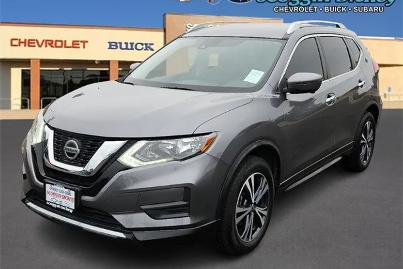 2020 Nissan Rogue SV photo 1