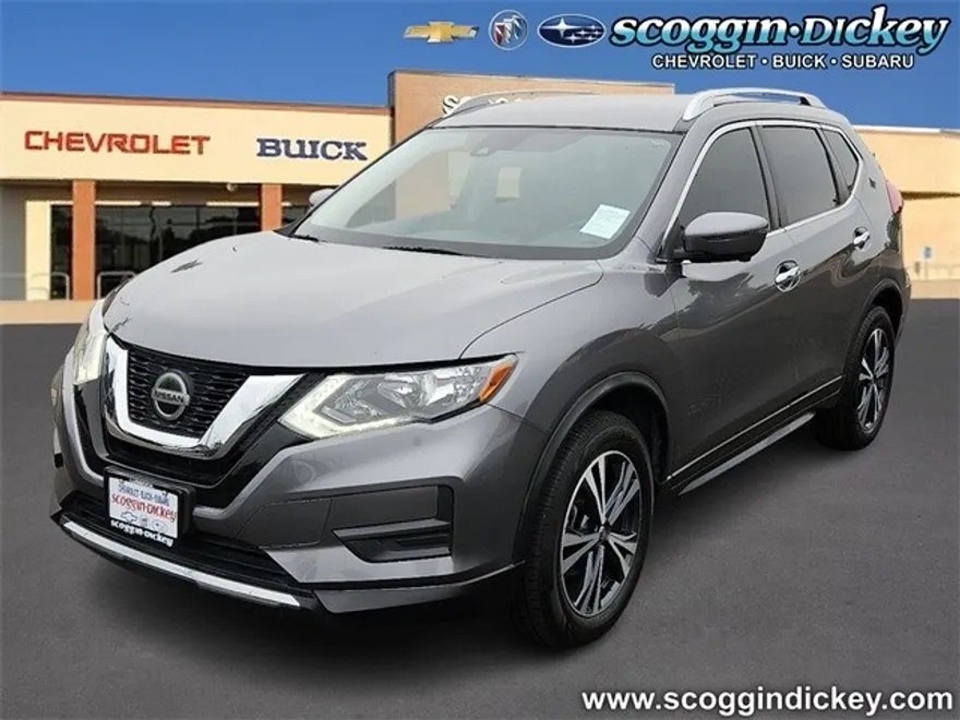 2020 Nissan Rogue SV photo 1