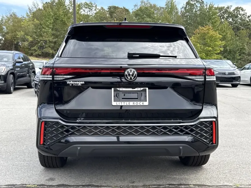 2025 Volkswagen Tiguan SE R-Line Black photo 1