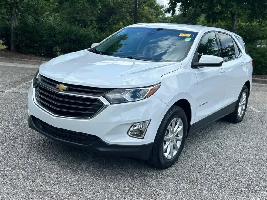 2020 Chevrolet Equinox LT photo 1