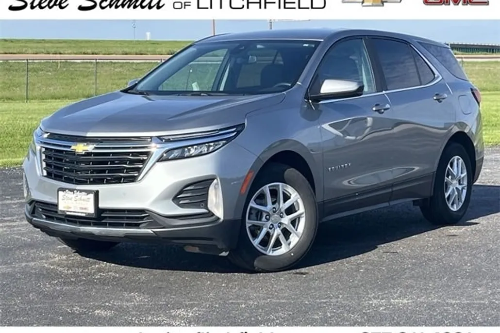 2023 Chevrolet Equinox LT photo 1