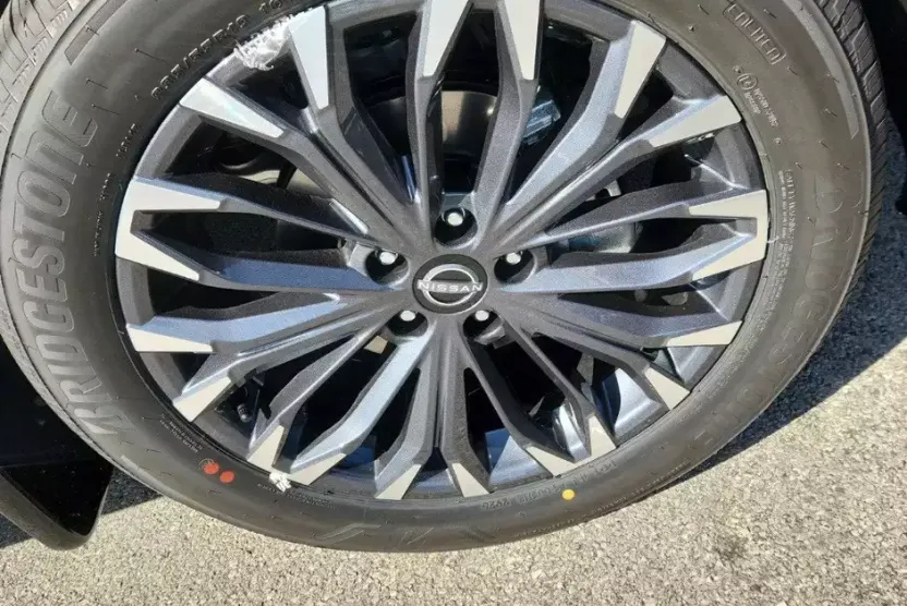 2026 Nissan Rogue Platinum photo 1