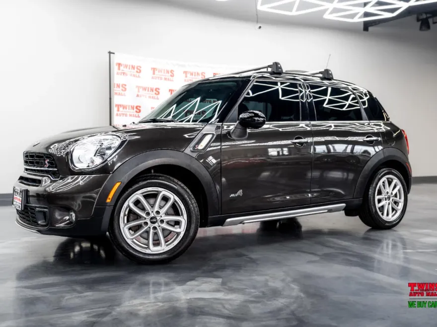 2016 Mini Countryman S ALL4 photo 1
