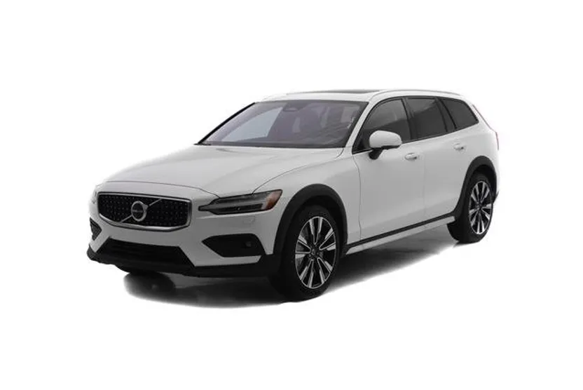 2025 Volvo V60 Cross Country photo 1