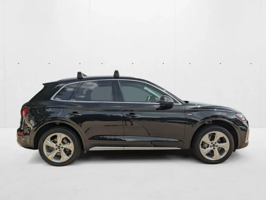 2023 Audi Q5 45 S line Premium photo 1