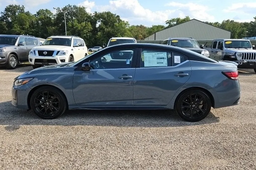 2025 Nissan Sentra SR Midnight Edition photo 1