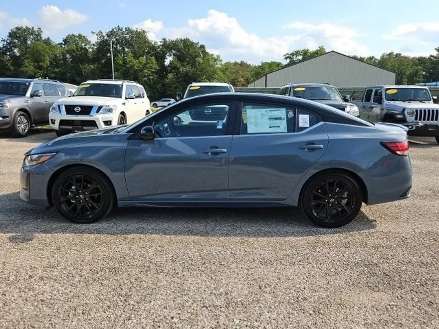 2025 Nissan Sentra SR Midnight Edition photo 1