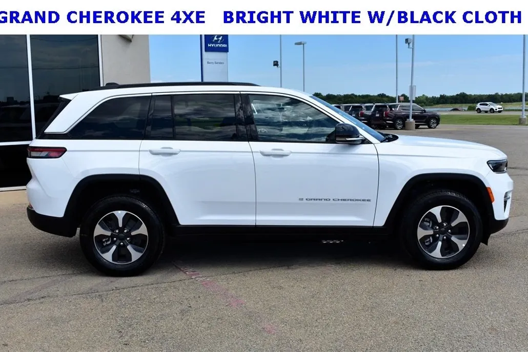 2024 Jeep Grand Cherokee 4xe photo 1