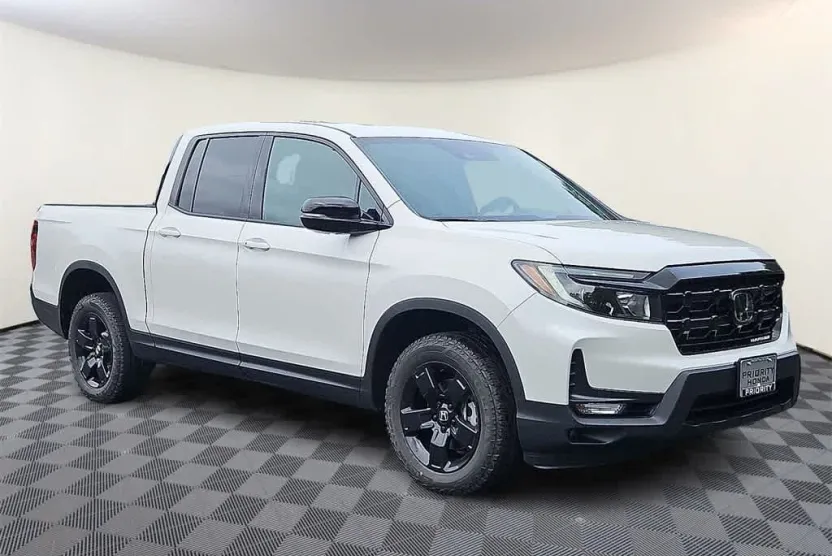 2025 Honda Ridgeline Black Edition photo 1