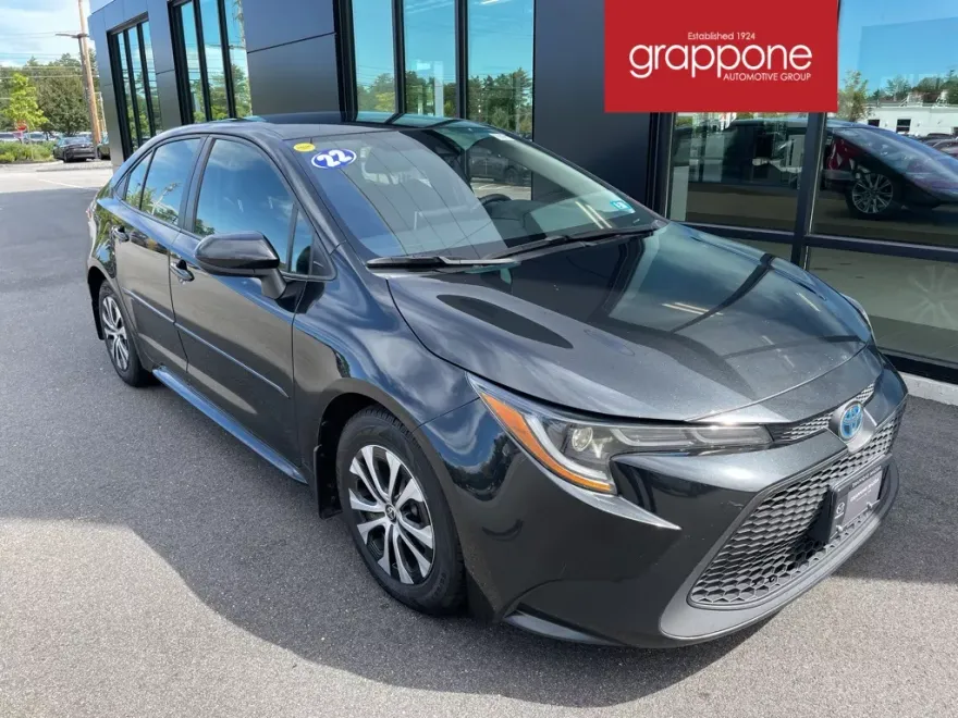 2022 Toyota Corolla Hybrid LE photo 1