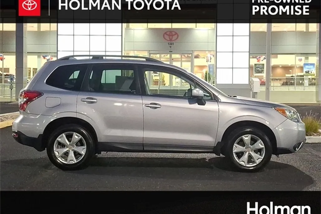 2016 Subaru Forester 2.5i Premium photo 1