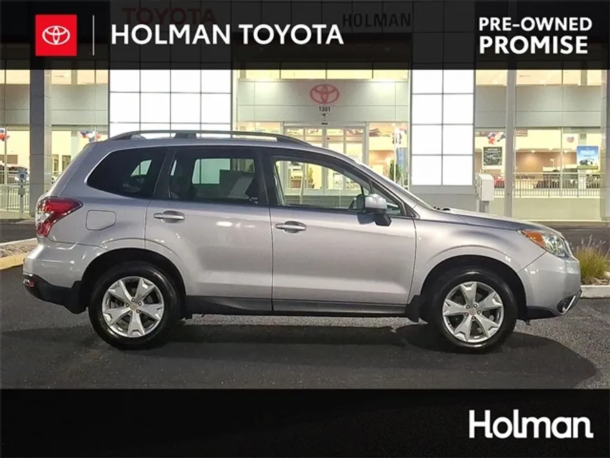 2016 Subaru Forester 2.5i Premium photo 1