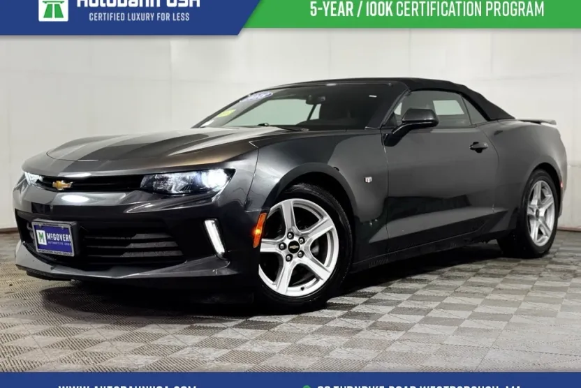 2018 Chevrolet Camaro 2LT photo 1