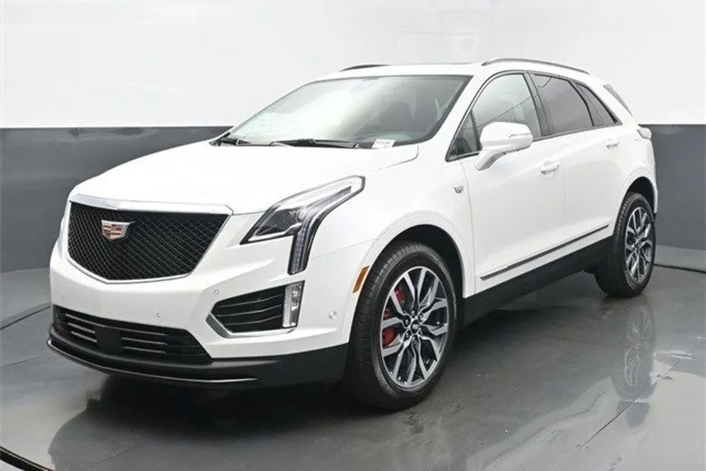 2025 Cadillac XT5 Sport photo 1