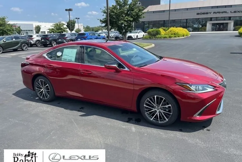 2025 Lexus ES 300h photo 1