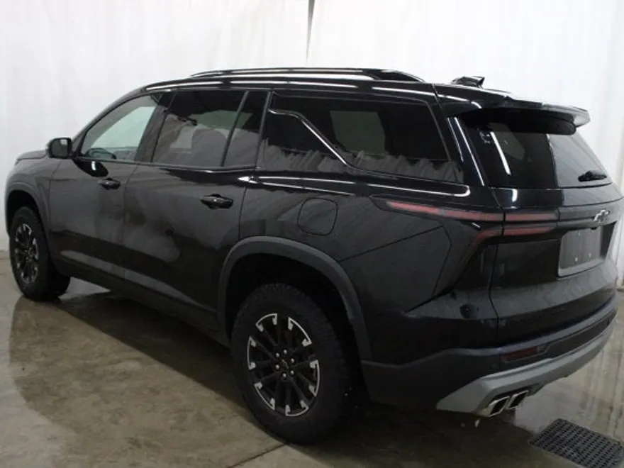 2024 Chevrolet Traverse Z71 photo 1