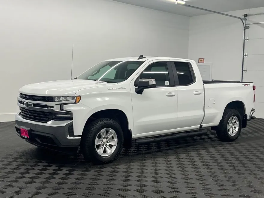 2020 Chevrolet Silverado 1500 LT photo 1
