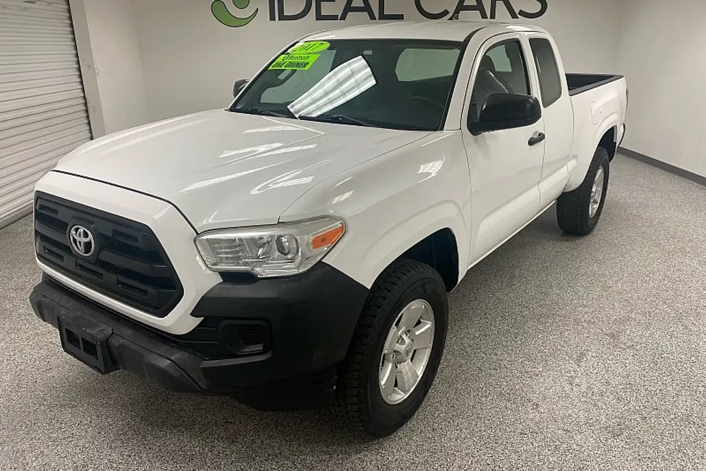 2017 Toyota Tacoma Access Cab SR photo 1