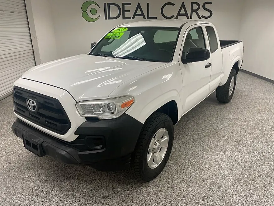 2017 Toyota Tacoma Access Cab SR photo 1