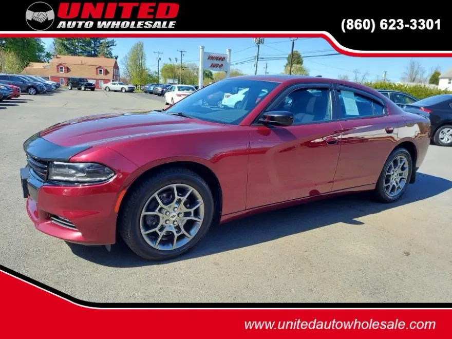 2017 Dodge Charger SXT AWD photo 1