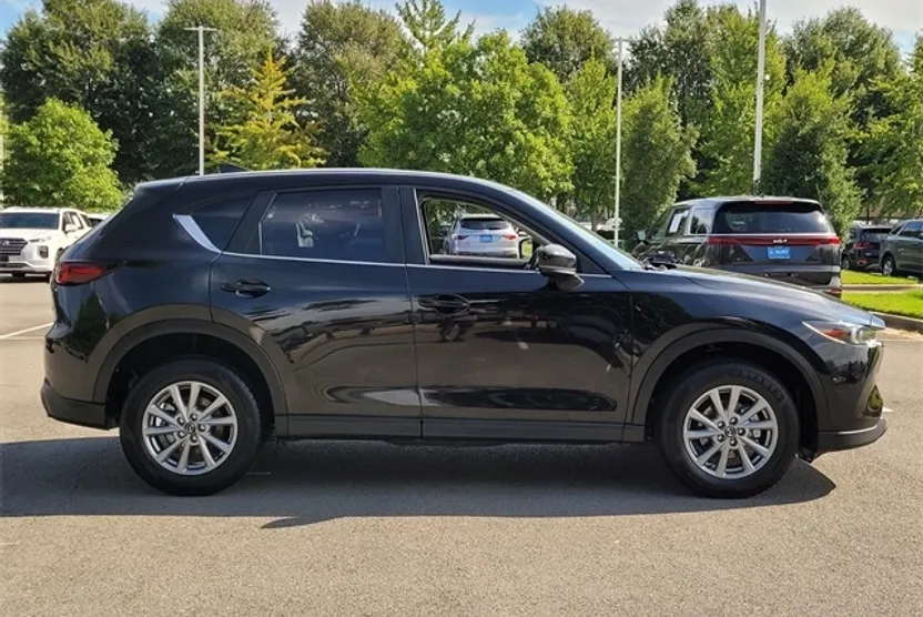 2023 Mazda CX-5 2.5 S Preferred photo 1