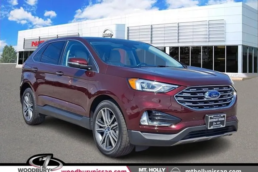 2021 Ford Edge Titanium photo 1