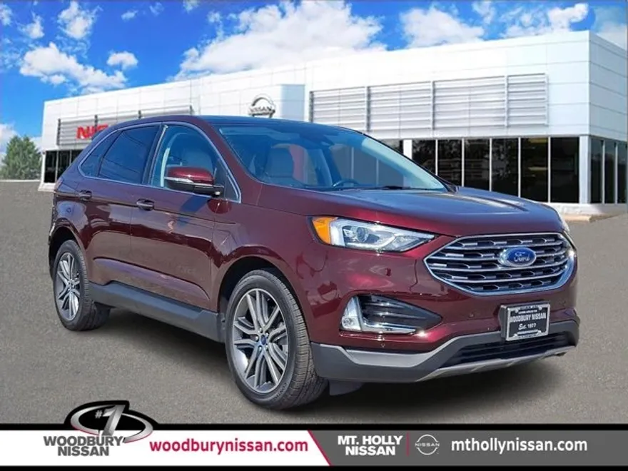 2021 Ford Edge Titanium photo 1