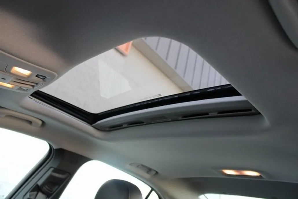 2015 Chevrolet Malibu 2LT photo 1