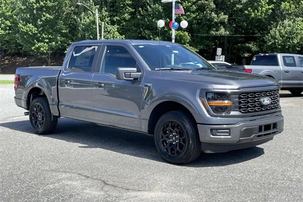 2025 Ford F-150 STX photo 1