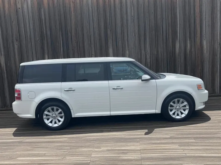 2012 Ford Flex SEL photo 1