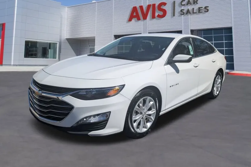 2024 Chevrolet Malibu 1LT photo 1