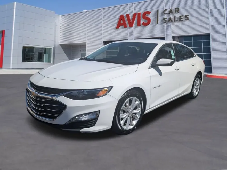 2024 Chevrolet Malibu 1LT photo 1