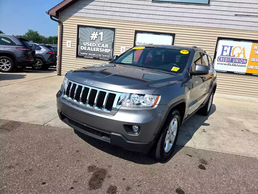 2012 Jeep Grand Cherokee Laredo photo 1