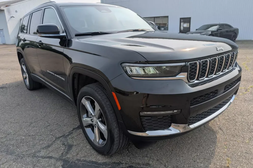 2025 Jeep Grand Cherokee Limited photo 1